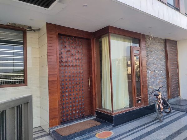 TRIPLE STORY KOTHI